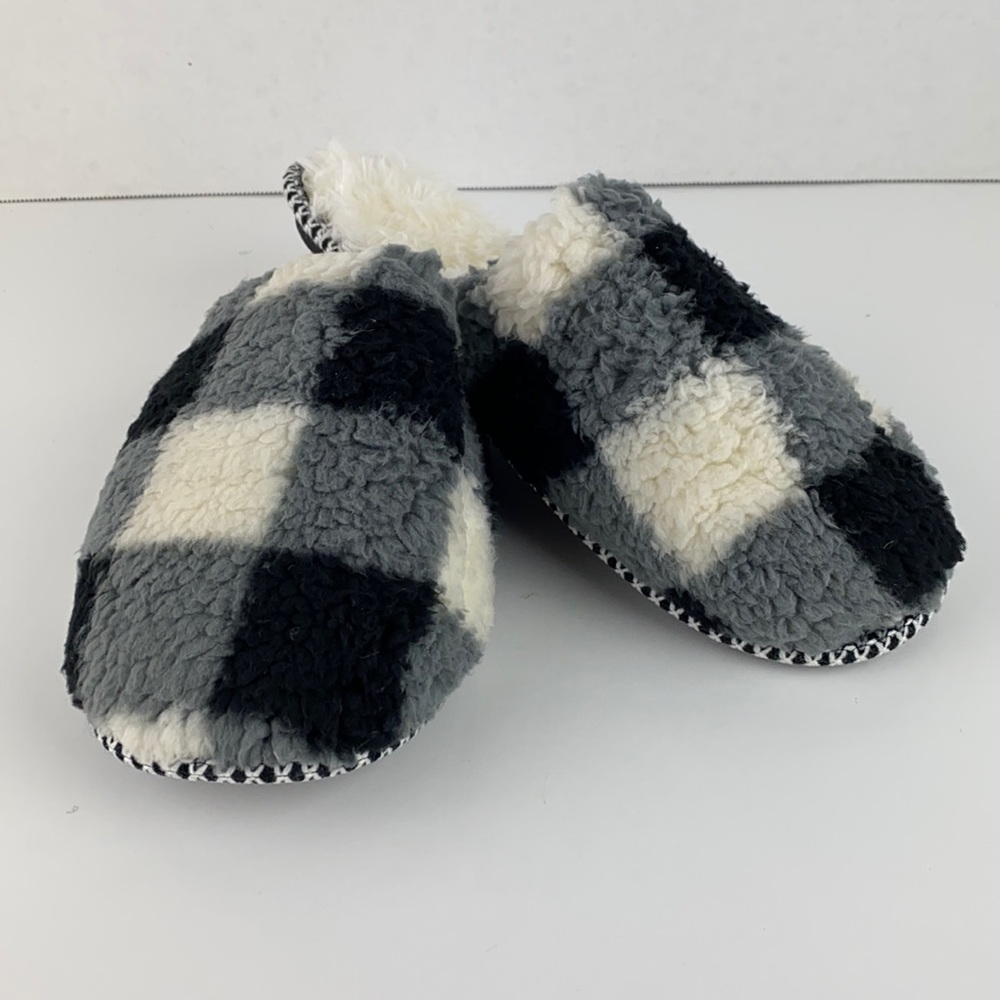 Size 10 Black Plaid MUK LUKS Faux Shearling Scuff Slippers